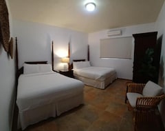 Khách sạn Turtle Bay Inn (Lajas, Puerto Rico)