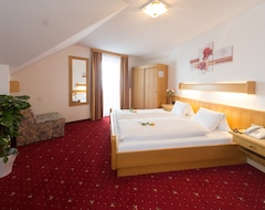 Hotelli Hotel Alpenblick (Attersee, Itävalta)
