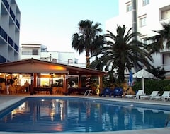 Hotel Hostal Mar y Huerta (Santa Eulalia, Spain)