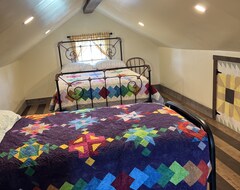 Toàn bộ căn nhà/căn hộ Whispering Wind Cabin Where Peacefulness And Relaxation Surrounds You (Schoenchen, Hoa Kỳ)