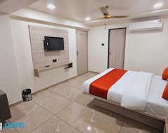 Hotelli Hotel R K Villa (Ahmedabad, Intia)