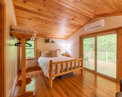 Koko talo/asunto Creekside Hideaway, Sleeps 9-10, Gorgeous And Private Setting. (Reedsville, Amerikan Yhdysvallat)