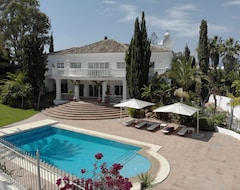 Hele huset/lejligheden Luxury Villa In Prime Location With Excellent Sea And Mountain Views (Marbella, Spanien)
