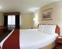 Holiday Inn Express Hotel & Suites Bucyrus, an IHG Hotel (Bucyrus, USA)