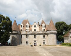 Toàn bộ căn nhà/căn hộ Stone House For 6 People, Private Heated Pool (Bertric-Burée, Pháp)