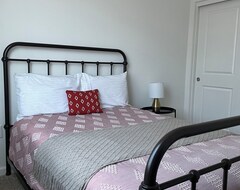Cijela kuća/apartman 3 Bed Home With Desert Mountain Views (Dayton, Sjedinjene Američke Države)
