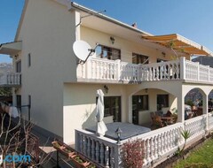 Toàn bộ căn nhà/căn hộ Apartments Corana (Kaštela, Croatia)