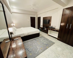 Khách sạn Hotel Swarna Palace (Karimnagar, Ấn Độ)