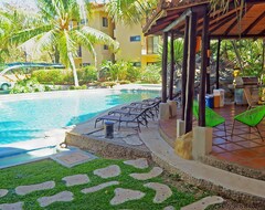 Hotelli The Oaks Tamarindo Pool Front Condominiums Fast Wifi (Playa Tamarindo, Costa Rica)