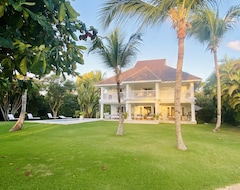Tüm Ev/Apart Daire Villa Los Cocos Tortuga : Luxury Near Beach With Chef, Golf Cart, Maid & Pool. (San Rafael del Yuma, Dominik Cumhuriyeti)