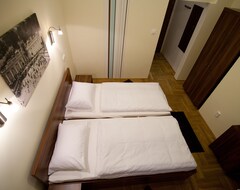 Khách sạn Sasone Rooms (Budapest, Hungary)