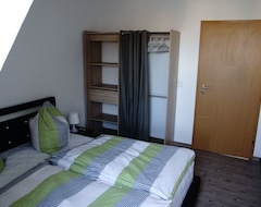 Casa/apartamento entero SchÖne, GemÜtliche 3-zimmer Dg-wohnung In Plagwitz (Leipzig, Alemania)