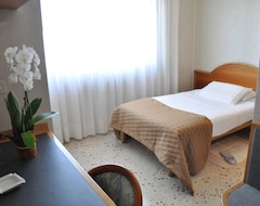 Hotel Maja (Pescara, Italien)