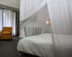 Khách sạn Hotel Cavour Et Des Officiers (Bard, Ý)