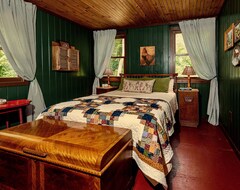 Toàn bộ căn nhà/căn hộ Newly Renovated Cabin In The Country (Chatham, Hoa Kỳ)