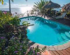 Khách sạn Nature's Paradise (Castries, Saint Lucia)