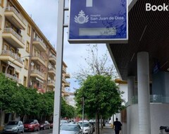 Koko talo/asunto Bonito Y Tranquilo Apartamento En Nervion (Sevilla, Espanja)