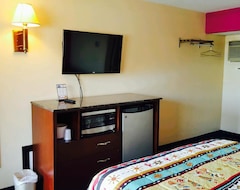 Otel American Inn And Suites (Countryside, ABD)