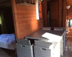 Cijela kuća/apartman Sunny Wooden Chalet (Rédené, Francuska)