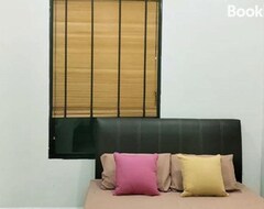 Casa/apartamento entero Luxury Homestay Bangalow Setia Residen Sitiawan 12pax (Sitiawan, Malasia)