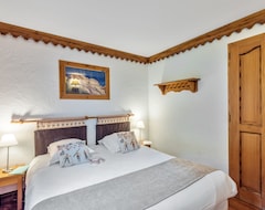 Hotel Residence Pierre & Vacances Premium La Ginabelle (Chamonix-Mont-Blanc, France)