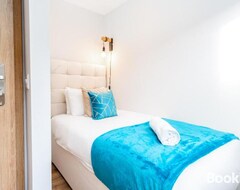 Cijela kuća/apartman 2 Bedroom With Parking 1cs (Stourbridge, Ujedinjeno Kraljevstvo)