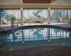 Khách sạn Comfort Suites (Edinboro, Hoa Kỳ)