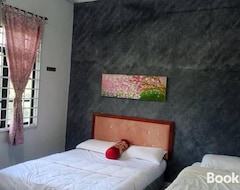D Bunga Hotel Bukit Bunga Bilik Standard Triple (Tanah Merah, Malasia)