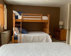 Koko talo/asunto 2 Bedroom Condo, Ski In/ski Out, Mtb Trail Access (East Burke, Amerikan Yhdysvallat)