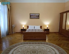 Entire House / Apartment Lviv Rynok Apartment (Lviv, Ukraine)