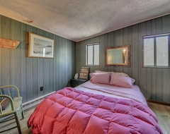 Casa/apartamento entero 4 Bedroom, 2 Bath Rustic Cabin Right In The Heart Of Split Rock (Lake Harmony, EE. UU.)