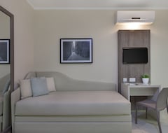 Hotel 115 The Strand  And Suites (Gżira, Malta)