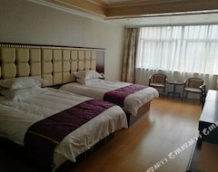 Hotel Longyou Xikou Huayi (Longyou, Kina)