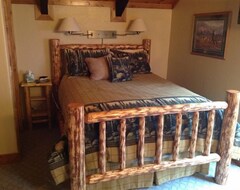 Hele huset/lejligheden Secluded Glacier Meadow Log Home $280.00-$400.00 Per Night (Essex, USA)