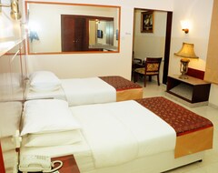 Khách sạn Hotel Summersands (Seeb, Oman)