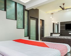 OYO 24932 Hotel Royal Stay (Ratnagiri, Hindistan)