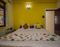Hotel OYO 12480 Home Colourful Studios Candolim (Goa Velha, Indija)