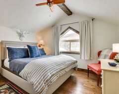 Cijela kuća/apartman Fully Updated Home With Deck, Mountain View, Fireplaces, & W/d - Quiet Location (Alma, Sjedinjene Američke Države)