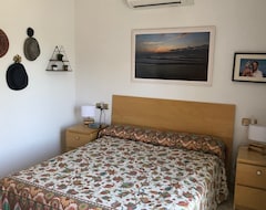Hele huset/lejligheden Villa With Pool 7 Minutes From The Beach Walking. Wifi + Air Conditioning (La Marina, Spanien)