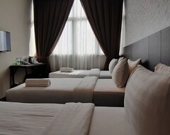Hotel Check-in (Tebrau, Malasia)