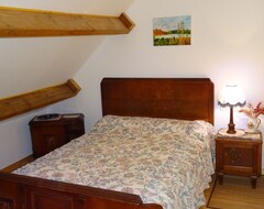 Koko talo/asunto Clean, Comfortable Cottage. Ideal For Couples Or Families. La Maisment (Aclou, Ranska)