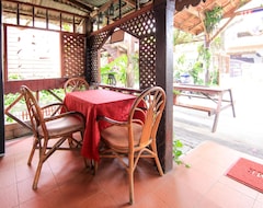 Hotelli OYO 44084 Ombak Inn Chalet (Pangkor, Malesia)