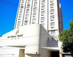 Khách sạn JB Palace Hotel (Pouso Alegre, Brazil)