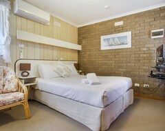 Khách sạn Sandpiper Holiday Apartments (Lakes Entrance, Úc)