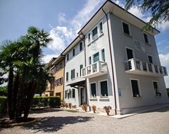 Otel Bettys House (Lazise sul Garda, İtalya)