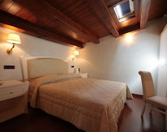 Khách sạn Hotel Rojan (Sulmona, Ý)
