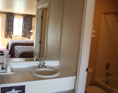 Khách sạn Lakeside Inn & Suites (Mathis, Hoa Kỳ)