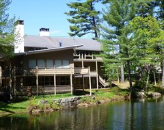 Hele huset/lejligheden Waterfront, Central A/c, Luxury, Waterfall, Walk To N. Conway, Pets Considered. (North Conway, USA)