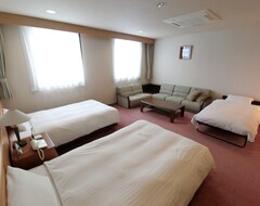 Khách sạn South Building Nonsmoking Triple Room With Wif / Yurihonjo Akita (Yurihonjo, Nhật Bản)