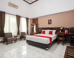 Hotel RedDoorz near Balai Kota Malang (Malang, Indonezija)